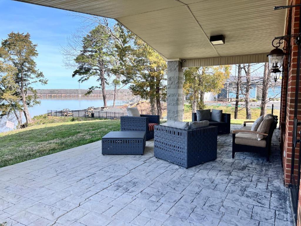 Clarion Pointe On The Lake Clarksville - South Hill West Extérieur photo